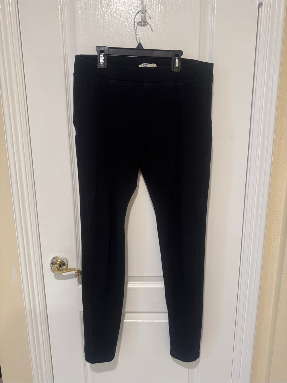 UGG Black Ponte Knit Skinny leggings